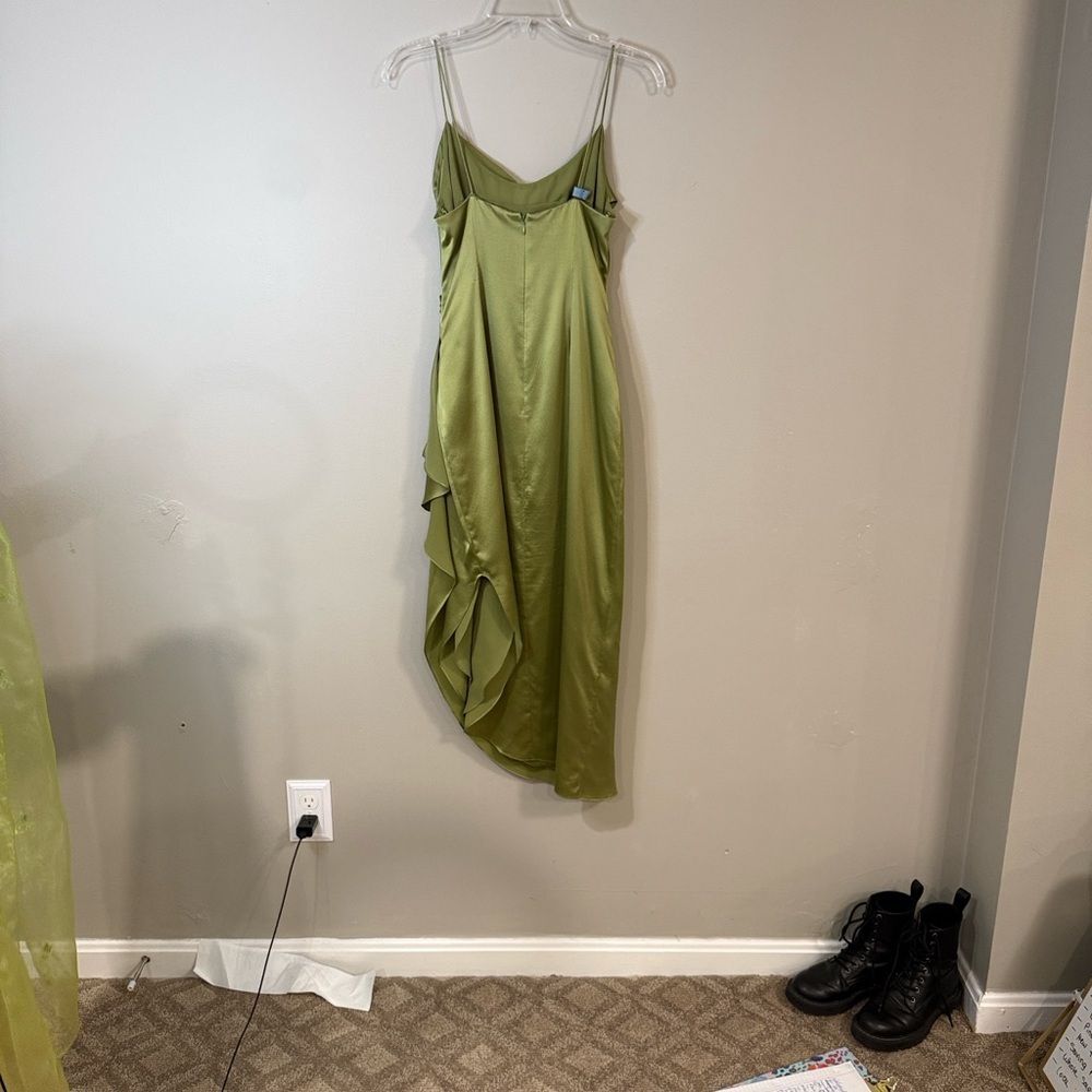 Kay Unger vintage Asymmetrical Olive green Dress with ruched waist and tiny slit - Picture 7 of 9